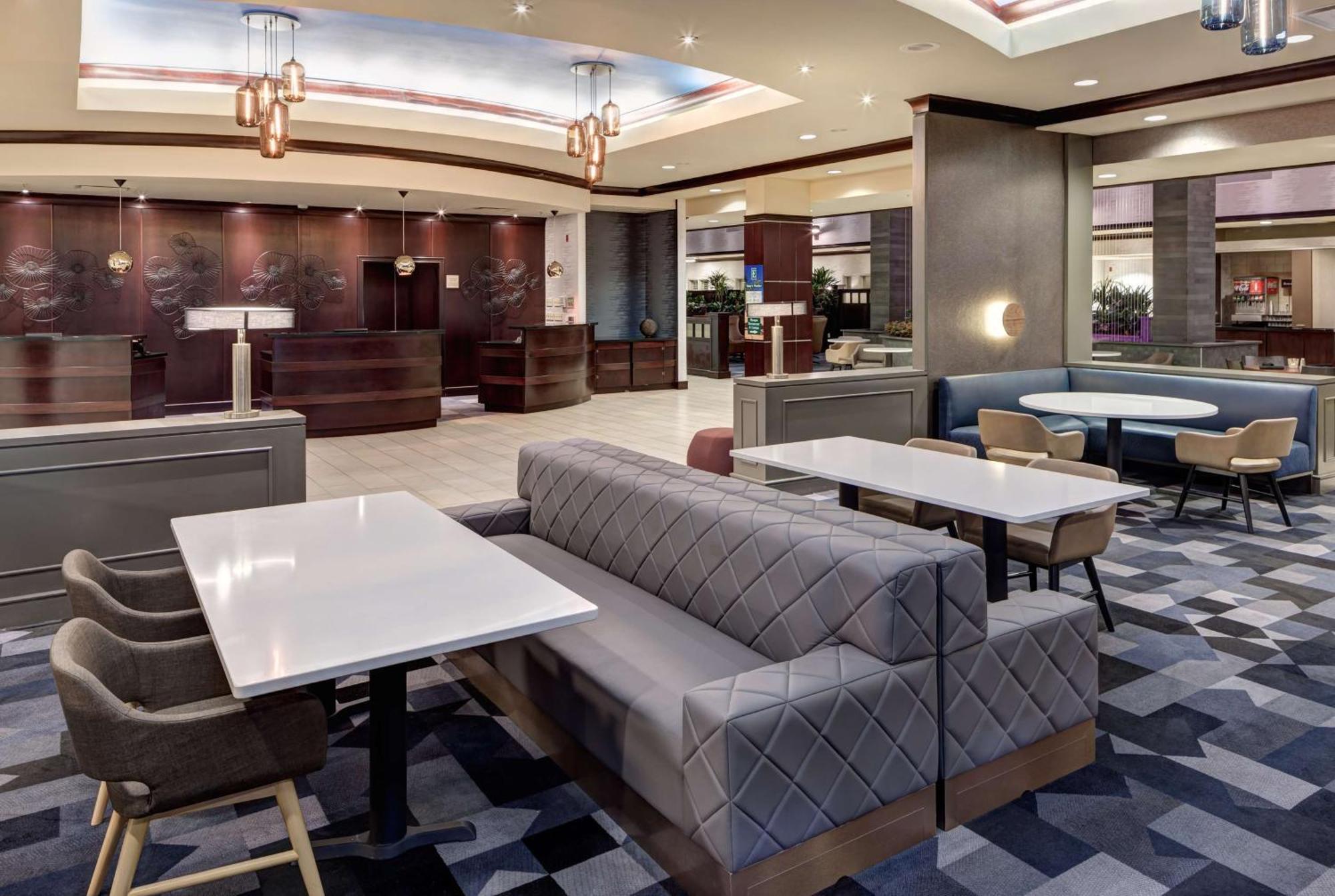 Embassy Suites By Hilton Tampa Brandon Heartland Exteriér fotografie