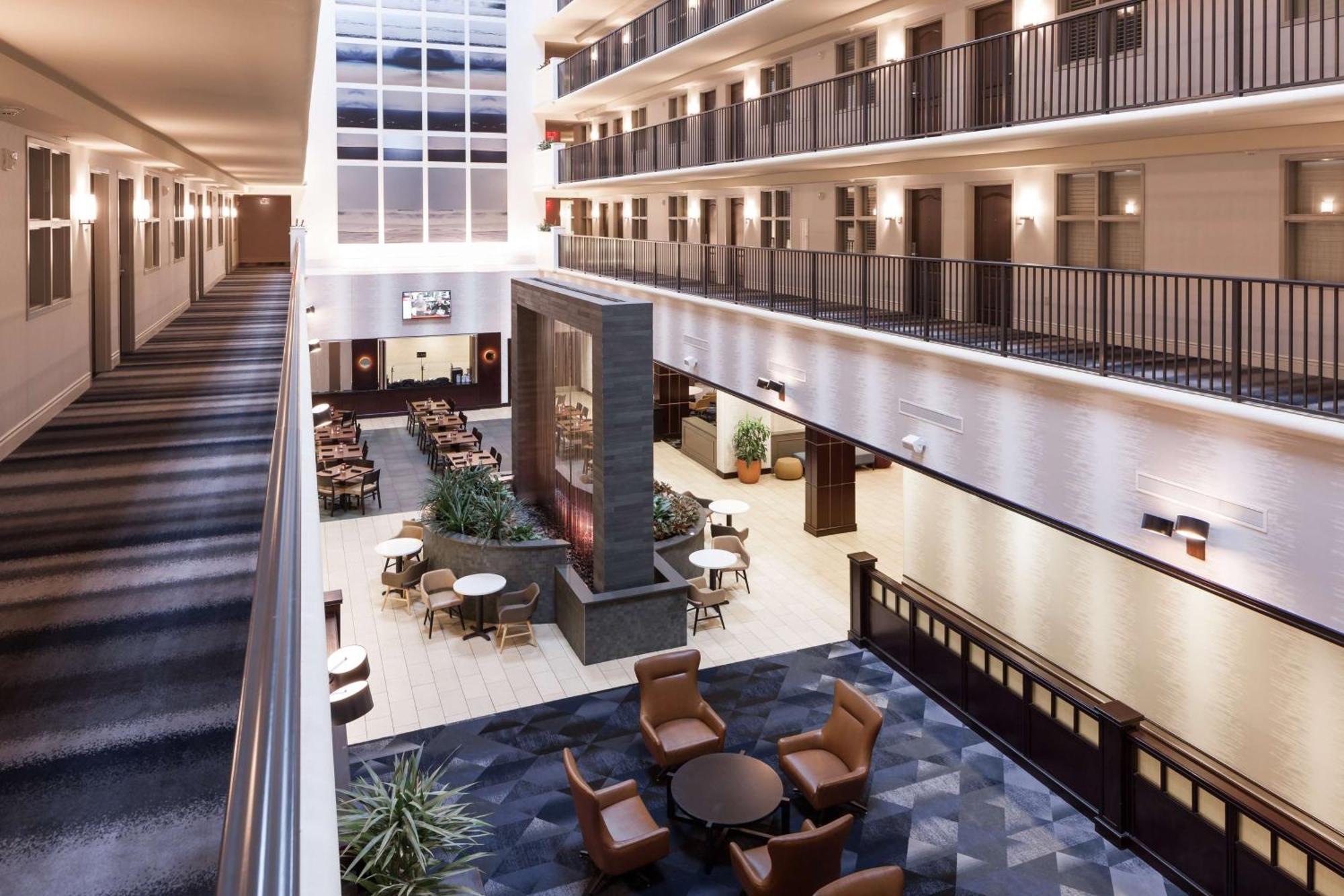 Embassy Suites By Hilton Tampa Brandon Exteriér fotografie