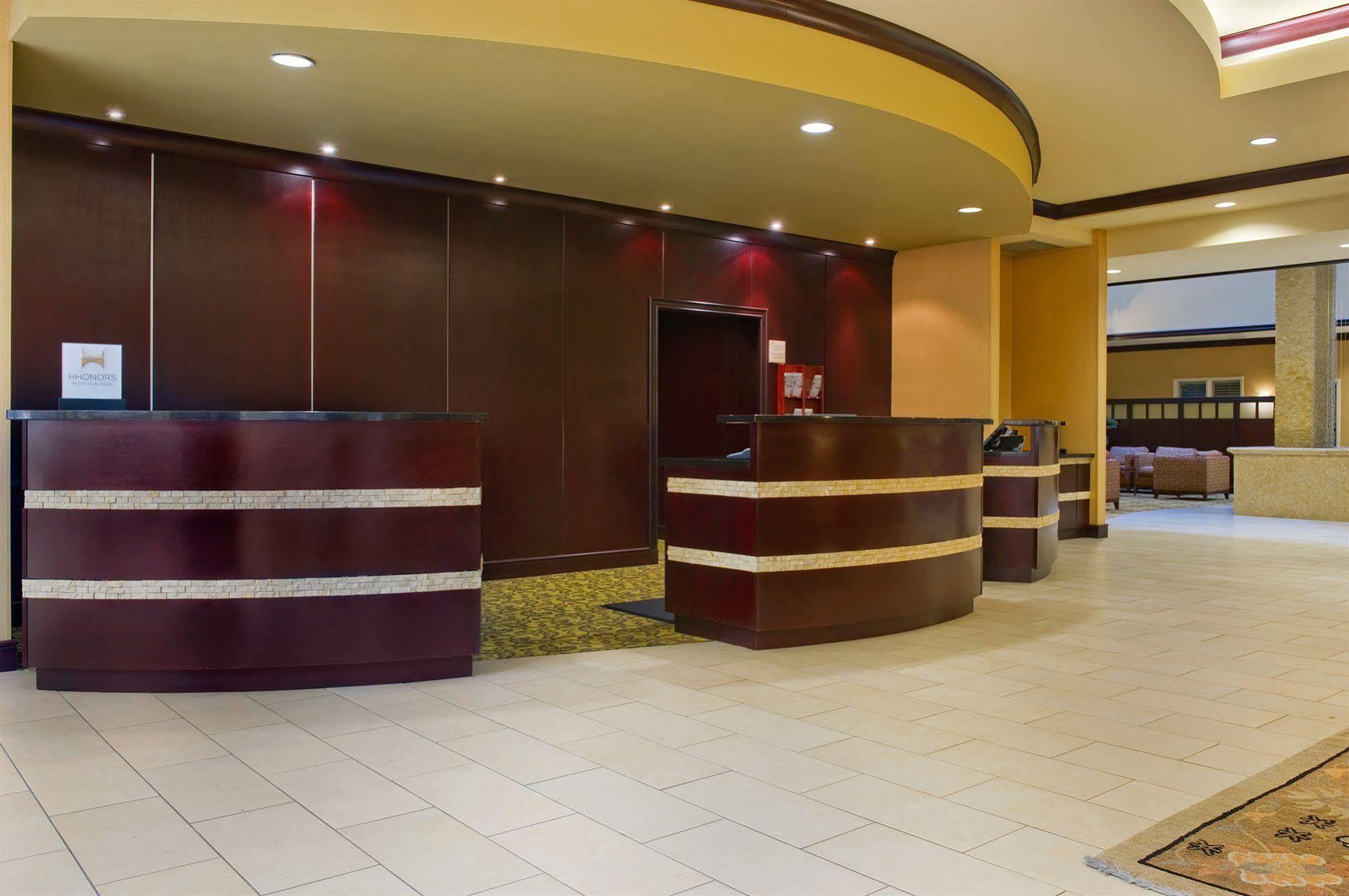 Embassy Suites By Hilton Tampa Brandon Heartland Exteriér fotografie