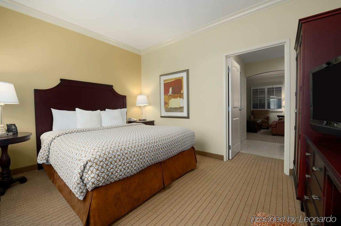 Embassy Suites By Hilton Tampa Brandon Heartland Exteriér fotografie