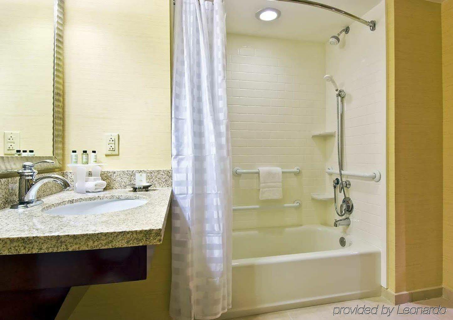 Embassy Suites By Hilton Tampa Brandon Heartland Exteriér fotografie